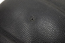 Load image into Gallery viewer, 激レア CHANEL シャネル バスケットボール 黒 シルバー 2019年 即完売 美品 中古 43723