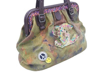 Load image into Gallery viewer, CHANEL シャネル エンブロイダリー ボーリング がま口ハンドバッグ カーキ ボルドー マルチカラー 21番台 美品 中古 45870