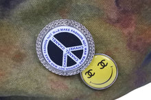 Load image into Gallery viewer, CHANEL シャネル エンブロイダリー ボーリング がま口ハンドバッグ カーキ ボルドー マルチカラー 21番台 美品 中古 45870