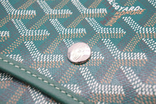 Load image into Gallery viewer, 新品同様 GOYARD ゴヤール Plumet プリュメ ショルダーバッグ 斜めがけポシェット ストラップ無し PVC レザー グリーン 中古 46538