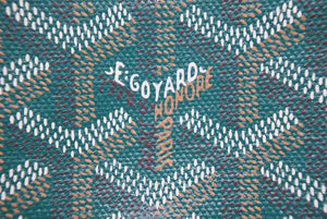 新品同様 GOYARD ゴヤール Plumet プリュメ ショルダーバッグ 斜めがけポシェット ストラップ無し PVC レザー グリーン 中古 46538