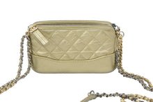 Load image into Gallery viewer, CHANEL シャネル ココマーク ガブリエルチェーンショルダーバッグ 25番台 A94505 カーフスキン ゴールド 美品 中古 47094