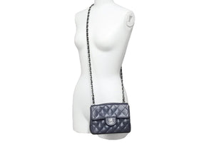 極美品 CHANEL シャネル ミニマトラッセ ネイビー キャビアスキン 9番台 ラムスキン ショルダーバッグ 中古 47128