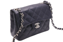 Load image into Gallery viewer, 極美品 CHANEL シャネル ミニマトラッセ ネイビー キャビアスキン 9番台 ラムスキン ショルダーバッグ 中古 47128