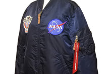 Load image into Gallery viewer, NASA ナサ フライトジャケット オフィシャル アポロ MA-1 ミリタリー ブルゾン アウター ジャンパー M ネイビー 美品 中古 47674