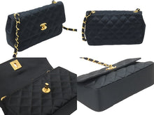 Load image into Gallery viewer, CHANEL シャネル ミニマトラッセ ココマーク ショルダーバッグ ミニバッグ 06番台 サテン ブラック ゴールド金具 美品 中古 48049