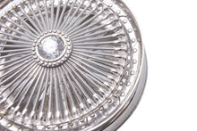Load image into Gallery viewer, AVALANCHE アヴァランチ タイヤ ラインストーン ネックレス ペンダントトップ K10 シルバー 36g 美品 中古 49024