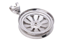 Load image into Gallery viewer, AVALANCHE アヴァランチ タイヤ ラインストーン ネックレス ペンダントトップ K10 シルバー 36g 美品 中古 49024