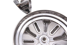 Load image into Gallery viewer, AVALANCHE アヴァランチ タイヤ ラインストーン ネックレス ペンダントトップ K10 シルバー 36g 美品 中古 49024