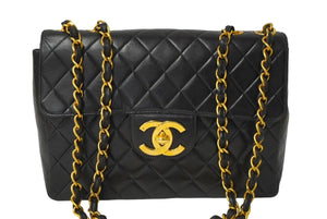 CHANEL シャネル マトラッセチェーンショルダー30 斜め掛けバッグ ラムスキン 4番台 ブラック ゴールド金具 美品 中古 49707