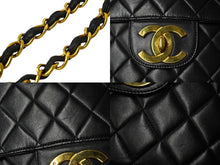 Load image into Gallery viewer, CHANEL シャネル マトラッセチェーンショルダー30 斜め掛けバッグ ラムスキン 4番台 ブラック ゴールド金具 美品 中古 49707