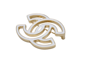 極美品 CHANEL シャネル ココマーク ブローチ 重量約31.3g B24A刻印 メタル ゴールド ホワイト バイカラー 中古 4b003932
