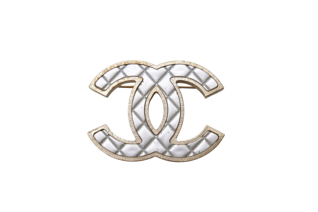 CHANEL シャネル ココマーク ブローチ 重量約23.5g B17V刻印 キルティング メタル シルバー ゴールド 美品 中古 4b003935