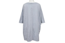 Load image into Gallery viewer, Maison Martin Margiela メゾンマルタンマルジェラ 半袖Tシャツ カットソー カレンダーロゴ ブルー サイズ48 美品 中古 4b004529