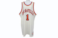 Load image into Gallery viewer, MITCHELL &amp; NESS ミッチェル&amp;ネス ノースリーブ JAY-Z ROC-A-FELLA NY RN#106371 ナイロン ホワイト ブルー オレンジ サイズ54 美品 中古 4b004708