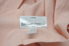 Load image into Gallery viewer, 新品未使用 UNIQLO ユニクロ ｘ KAWS カウズ コラボ 半袖Tシャツ ピンク サイズ XL 中古 4b005652