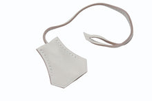 Load image into Gallery viewer, 新品未使用 HERMES エルメス クロシェット カデナ キーリング スイフトパールグレー 中古 4b006285