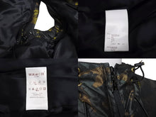 Load image into Gallery viewer, Louis Vuitton ルイヴィトン 2 way camo puffer jacket 2ウェイカモフラージュパファージャケット 美品 中古 4c070289
