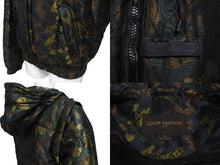 Load image into Gallery viewer, Louis Vuitton ルイヴィトン 2 way camo puffer jacket 2ウェイカモフラージュパファージャケット 美品 中古 4c070289