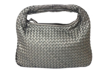 Load image into Gallery viewer, BOTTEGA VENETA ボッテガヴェネタ ホーボー イントレチャート ワンショルダーバッグ 115653 メタリックゴールド 美品 中古 4c076250