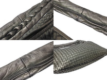 Load image into Gallery viewer, BOTTEGA VENETA ボッテガヴェネタ ホーボー イントレチャート ワンショルダーバッグ 115653 メタリックゴールド 美品 中古 4c076250