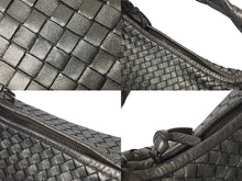 Load image into Gallery viewer, BOTTEGA VENETA ボッテガヴェネタ ホーボー イントレチャート ワンショルダーバッグ 115653 メタリックゴールド 美品 中古 4c076250