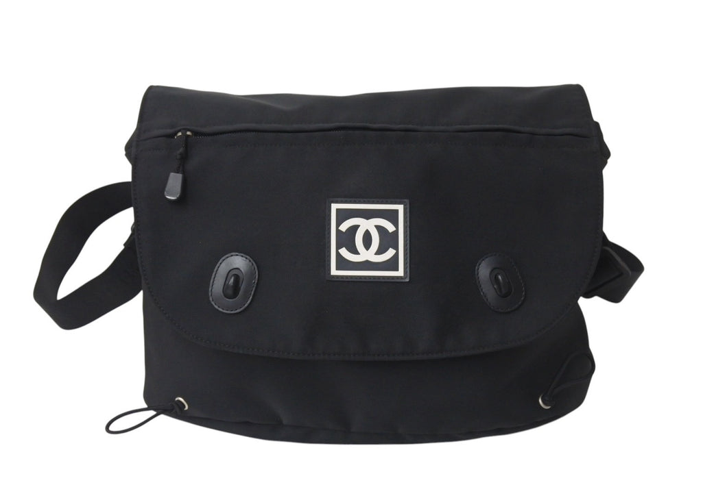 極美品 CHANEL シャネル スポーツライン ショルダーバッグ 8番台 ココマーク パッチ ナイロン ブラック シルバー金具 中古 4b001022