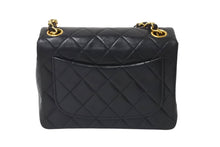 Load image into Gallery viewer, CHANEL シャネル ミニマトラッセ18 チェーンショルダーバッグ ラムスキン ブラック 1番台 中古 4b000011