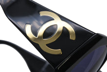 Load image into Gallery viewer, CHANEL シャネル ココマーク サングラス メガネ 0524194305 プラスチック ブラック ゴールド金具 美品 中古 4b000054