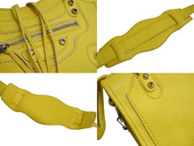 Load image into Gallery viewer, BALENCIAGA バレンシアガ クラシックミニシティ ショルダーバッグ 300295 イエロー レザー シルバー金具 美品 中古 4b000072