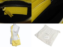 Load image into Gallery viewer, BALENCIAGA バレンシアガ クラシックミニシティ ショルダーバッグ 300295 イエロー レザー シルバー金具 美品 中古 4b000072
