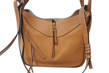Load image into Gallery viewer, LOEWE ロエベ ハンモックバッグ スモール ２WAY ハンドバッグ ブラウン ソフトグレインカーフ 0691910 ショルダーバッグ 美品 中古 4b000091