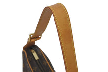 Load image into Gallery viewer, LOUIS VUITTON ルイヴィトン ハンドバッグ クロワッサンMM M51512 モノグラムキャンバス ブラウン 美品 中古 4b000110