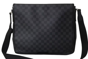 極美品 LOUIS VUITTON ルイヴィトン ダニエルGM ショルダーバック N58033 ダミエグラフィット シルバー金具 ブラック 中古 4b000121