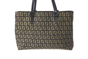 新品同様 FENDI フェンディ ズッキーノ柄 ハンドバッグ 221158 キャンバス レザー ブラウン ブラックメタル金具 中古 4b000131
