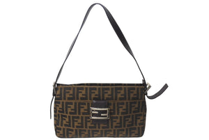 FENDI フェンディ ズッカ柄 マンマバケット ワンショルダーバッグ ブラウン キャンバス レザー シルバー金具 ロゴ 鞄 良品 中古 4b000147