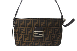 FENDI フェンディ ズッカ柄 マンマバケット ワンショルダーバッグ ブラウン キャンバス レザー シルバー金具 ロゴ 鞄 良品 中古 4b000147