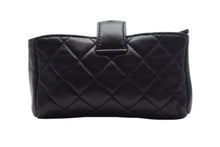 Load image into Gallery viewer, 極美品 CHANEL シャネル ポーチ コインケース A48227 キルティング ココマーク ブラック シルバー金具 中古 4b000194