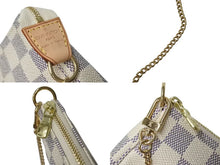 Load image into Gallery viewer, 新品同様 LOUIS VUITTON ルイヴィトン ミニポシェットアクセソワール アクセサリーポーチ N58010 ダミエアズール ホワイト 中古 4b000210