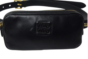 MIUMIU ミュウミュウ レザー ロゴ ベルトバッグ ブラック ウエストバッグ ゴールド金具 美品 中古 4b000249