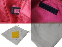 Load image into Gallery viewer, 極美品 FENDI フェンディ アクセサリーポーチ ショルダーバッグ ズッカ PVCコーティングキャンバス 8BR592 ブラウン ゴールド金具 中古 4b000274