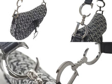 Load image into Gallery viewer, 極美品 Christian Dior クリスチャンディオール トロッター サドルバッグ ブラック ガリアーノ期 シルバー金具 ワンショルダー ロゴ 中古 4b000281