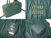 Load image into Gallery viewer, 極美品 MIUMIU ミュウミュウ アルカディ マトラッセ 2WAYバッグ ハンドバッグ ショルダーバッグ 5BB124 ナッパレザー グリーン 中古 4b000318