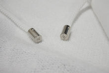 Load image into Gallery viewer, 新品未使用 CHANEL シャネル カメリア ジップアップパーカー P63299K48933 サイズXS ココマーク スパンコール ホワイト 中古 4b000354