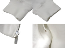 Load image into Gallery viewer, 新品未使用 CHANEL シャネル カメリア ジップアップパーカー P63299K48933 サイズXS ココマーク スパンコール ホワイト 中古 4b000354