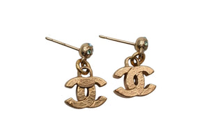 極美品 CHANEL シャネル ココマーク ピアス 重量約3.8g 05P刻印 メタル ラインストーン ゴールド マルチカラー クリア 両耳用 中古 4b000382