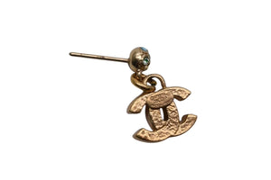極美品 CHANEL シャネル ココマーク ピアス 重量約3.8g 05P刻印 メタル ラインストーン ゴールド マルチカラー クリア 両耳用 中古 4b000382