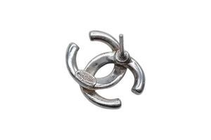 極美品 CHANEL シャネル ココマーク ピアス 重量約3.7g 01P刻印 シルバー メタル ヴィンテージ 両耳用 中古 4b000399