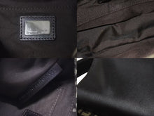 Load image into Gallery viewer, 極美品 FENDI フェンディ ズッキーノ ミニ マンマバケット ハンドバッグ ベージュ ブラウン キャンバス レザー 8BR277 ロゴ シルバー金具 中古 4b000451