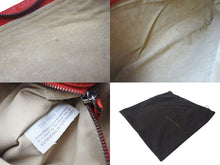 Load image into Gallery viewer, BOTTEGA VENETA ボッテガヴェネタ イントレチャート ホーボー ワンショルダーバッグ 115653 レザー レッド 美品 中古 4b000470